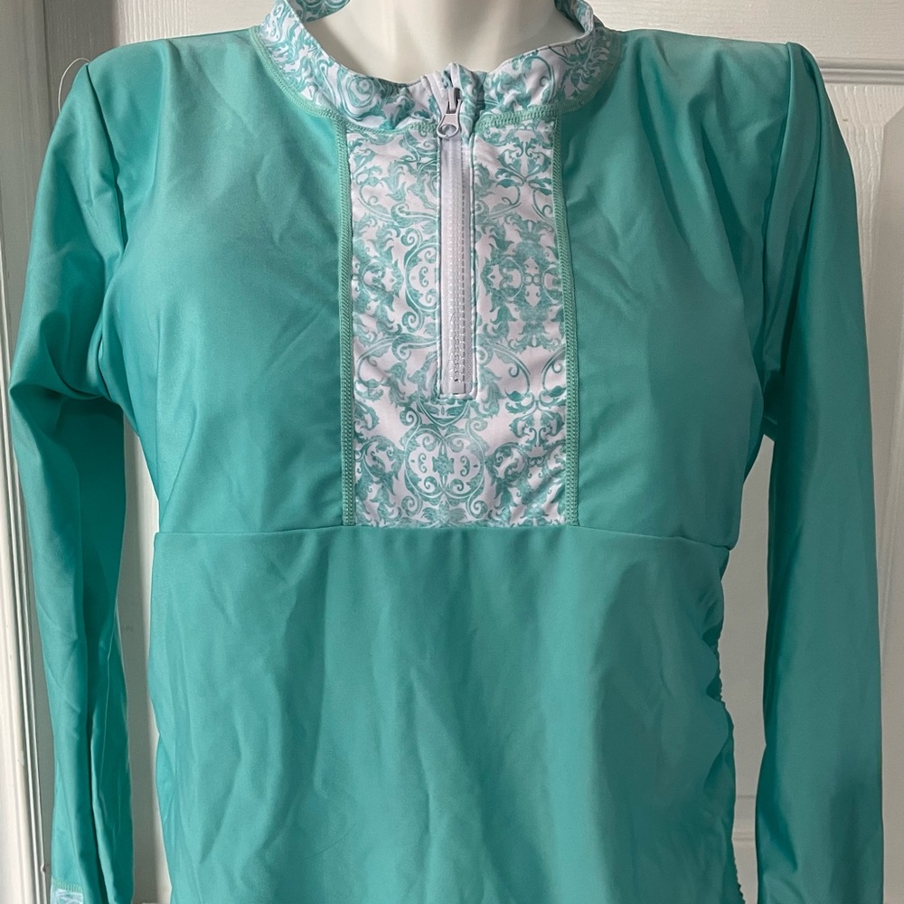 Woman’s rash guard bathing suit